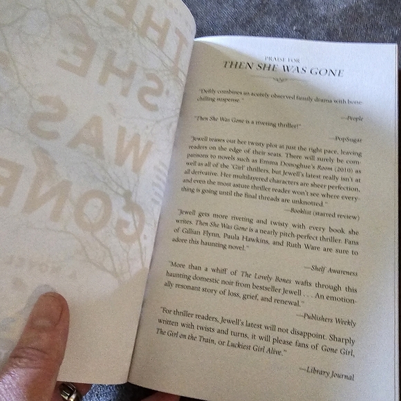 Lisa Jewel Then She Was Gone - Picture 5 of 6